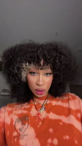 Comment “🩷” if you presaved my song !! #womeninmusic #fypシ 
