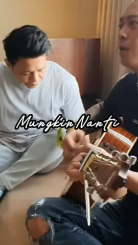 Mungkin Nanti _-_Ariel Noah ft Gio Lelaki#liriklagu#mungkinnanti  #noahbandofficial #arielnoah #giolelaki