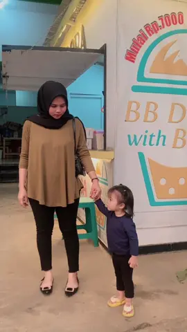 Blouse simpel bikin ibu ibu kya aku bisa tampil kece juga 🥰#ootdhijab #fyp #ootdhijabstyle #CapCut 