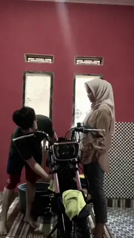 Emang paling suka ngebantuin Mandiin Rx King 😁💙 #rxking135 #fypシ #cupcuttemplate #bucinn 