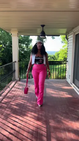 Going to see the Queen Bey 🐝🔥👸🏽 #fyp #foryoupage #fypシ #viral #beyonce #beyonceconcert #beyoncerenaissance #beyoncetour #beyoncetour2023 #renaissance #renaissancetour #clubrenaissance #clubrenaissancetour #clubrenaissanceoutfit #beyonceoutfits #beyoncechicagoconcert #chicagobeyonce #beyoncechicago #renaissanceoutfits #renaissanceoutfit #renaissanceoutfitinspo #renaissanceoutfitideasblackgirl #renaissanceoutfits #renaissanceoutfitideas #renaissanceoutfitchallenge #renaissanceoutfitidea #renaissanceoutinspo 