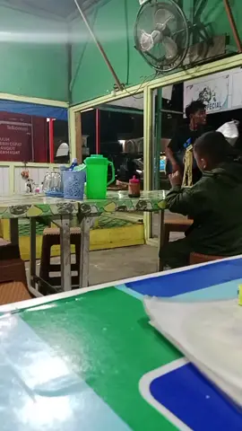 malam minggu disini diwarung bakso pasundan🥰🥰