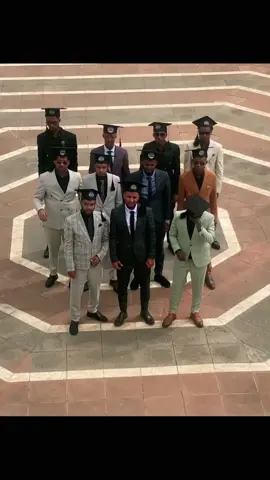 #bahirdar❤️🇪🇹 #university #graduation #celebration #fyp #ethiopian_tik_tok #vibes #friends #suit #bahirdaruniversity #ethiopia #habeshatiktok 