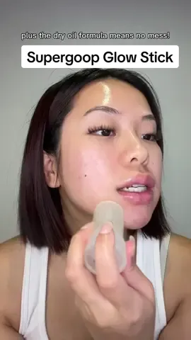 @Supergoop Glow stick is just a MUST HAVE in every girls makeup drawer I promise #supergooppartner