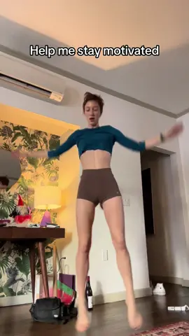 What motivates you? 😮‍💨 #alicewhite #aliceoncam #redhair #redhairgirl #redhead #ginger #gingergirl #workout #motivation 