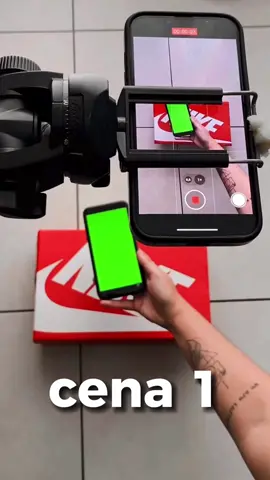 What a great commercial 😍 Amazing visual effect 🔥 Created by @criativandovideos  #filmmaker #vfx #greenscreen #filmmakerslife #visualeffects #smartphone #sneaker #sneakerlove #videoedits #videographer 