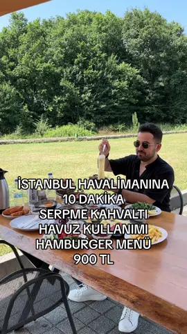 Videoyu gönderdiğin arkadaşın seni buraya götürsün ☺️😍 🌳🌲 İstanbul Havalimanına 10 dakika mesafede bulunan Sotto Odayeri‘ne geldim. Doğa ile iç içe cıvıl cıvıl kuş sesleri eşliğinde muhteşem bir kahvaltı yaptım ve sonra serinlemek için havuza geçtim 🏊🏻‍♂️ 09:00 - 19:00 arasında havuzu kullanabilirsiniz. Havuz kullanımına 1 adet hamburger menü dahil.  Not: Serpme kahvaltıya menemen ve mıhlama dahil değildir. iş birliği reklam 👉🏻Serpme Kahvaltı Kişi Başı 249 TL 👉🏻Havuz Kullanımı + Hamburger Menü 650 TL 📍 Odayeri mahallesi, Selçuk bey sokak, no:27 Eyüpsultan / İstanbul 💫 Sotto Odayeri Restoran / Park Inn by Radisson İstanbul Odayeri 📌Birlikte buraya gidelim dediğin arkadaşına bu videoyu göndermeyi, kaydetmeyi ve beğenmeyi unutmayın 🙋🏻‍♂️☺️ - - #istanbul #eyüpsultan #kemerburgaz #göktürk #arnavutköy #yenihavalimanı #kahvaltı #breakfast #havuz #mekanönerisi