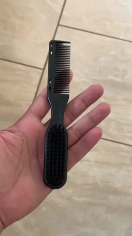 2 in 1 COMBINE BRUSH 👏🙌 . . . . . #barberaccessories #barbershopconnect #barberproducts 