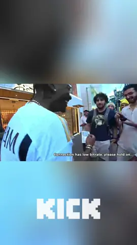 Bruce gets an IRL donation from fans while streaming in Japan ❤️🇯🇵 | #kickstreaming #brucedropemoff #fans #donation #japan #stream 