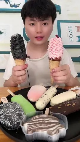 Comendo muitos sorvetes . . . . . #br #fy #fy #doce #capcut #fypシ #foryou #fyp #viral #bolo #chantilly #fyyyyyyyyyyyyyyyy #VídeosSatisfatórios #DocesGourmet  #chocolate #MelhoresAsmr #sorvete #morango 