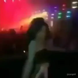 Agatha Nunes bailando ao som de eletrônico alternativo  #fyp #floptok #liberandofundosflop 