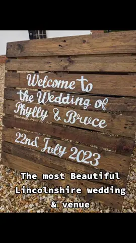 What a beautiful wedding and venue we scooped at on Saturday... Abbey farm weddings just near woodhall spa Lincolnshire have the most incredible barns.#lincolnshire #lincolnshireweddingsuppliers #lincolnshireweddingvenue #icecreambike #lincoln #ellmooicecreams 