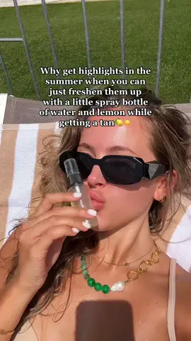 Free root touch up 💛🫶🏼☀️🍋😂 #hairhighlight #hairhighlights #naturalhighlights #lemonhair #lemoninhair #layingout #poolsidevibes #summervibes #summertime #beautyhacks #beautyyips #beautytip #hairhack #hairhacks #diybeauty 