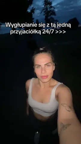 Myślała, że to pierścionek 😆 