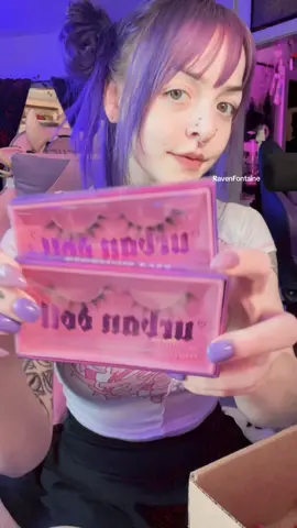 Urban doll lashes are 10/10!! #newlashes #uwu #altgirl #easy #urbandolllashes #urbandoll #kawaii #lashes #ravenfontaine 