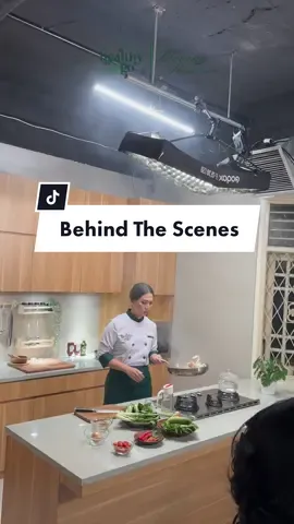 Ini dia keseruan behind the scenes waktu videoshoot bareng @healthygo_id   Oh iya sisa 2 minggu aja kolaborasi #SEHATHarusBeRASA Healthy Go x Devina Hermawan. Jangan sampai ketinggalan yaa Ada flash sale juga hanya sampai hari ini ‼️