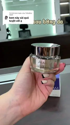 Trả lời @TiểuNhư 1989 bị nổi chỉ đỏ thì dưỡng em này nhe