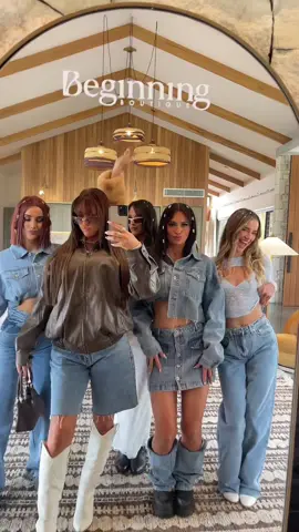 Last day of Splendour = comfort slay #fyp #OOTD #splendour #splendourinthegrass #fitcheck #doubledenim #friends #girlsweekend #y2k #aesthetic 