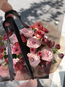 Sau này bạn sẽ hiểu, có những chuyện cho dù bạn có nói nhiều hơn nữa, cũng sẽ chẳng có tác dụng…. #tiemhoa997 #cacloaihoa🌸🌻🌹🌼 #hoa #hoaxinh #flowers #flower #trending #xuhuong #fyp #hoachualanh 