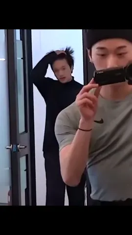 I need more gym content or the 1day vlogs back😭🤌 (yes I'm posting this after 2 years again) #에이티즈 #산 #우영 #ateez #kpop #kpopfyp #ateez_official #wooyoung #san #woosan 