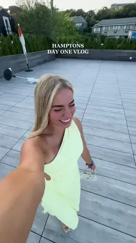 FIRST DAY WAS A SLAY💛🍓💘💖 #dayinmylife #minivlog #dayinthelifevlog #trending #viral #friends #bestfriend #fyp #hamptons #satisfying #asmrvlog #vacation #montauk 