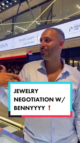 WE DO THIS FOR THE PEOPLE! A regular day in the life for us. Always exciting with Bennyyy❗️#Mazal #Mosesthejeweler #fyp 