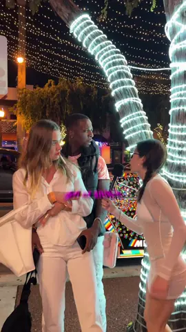 the red flags just started adding up so fast😭🤣 i was not expecting that from them💀 #emmacairo #flirtyem #viral #foryou #funny 