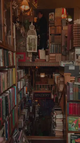 ‘A book is a dream that you hold in your hands’ - Neil Gaiman The little ding of that bell, so comforting as you wander in to a shop full of dreams 🫶🏻 📍 The Gently Mad A must visit on your trip…  #BookTok #oldbookstore #edinburgh #rainyday #PlacesToVisit 