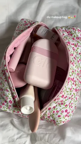 favorite everything 🎀☁️ #dae#soldejaniero#glossier#favproducts#beautyfavs#makeupfavorites#tower28#saiebeauty#ouaihaircare#rarebeauty#summerfridays#vanillagirl#pinkpilatesprincessroutine#fyp  