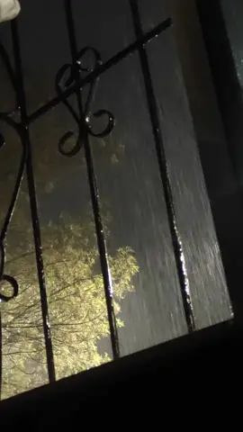 Regresa la lluvia, regreso yo. #foryou #fyp #window #ventana #rain #lluvia #cielo #noche 