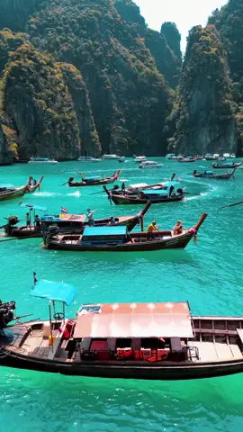 Wait for the drone view 😏 #phiphi #kohphiphi #pilehlagoon #mayabay #thailand #thailandtravel #thailandia #phuket #drone #dronegram #dronevideo #dronelife #longtail #beautifuldestinations #travel #traveladdict #aerialview #wanderlust #reels 
