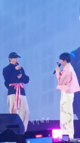 พี่บี๋เว่อร์มากกก เกินไปมากกก ก็ผูกโบว์ตัวเองให้เป็นของขวัญวันเกิดไปเลยสิคะะ สาววายตุยยย 🫠🫠🫠 #HBD22ndNuNew #นุนิว #นุนิวชวรินทร์ #NuNew #ซีพฤกษ์ #ZeePruk #ZeeNuNew #ซีนุนิว  #ขึ้นฟีดเถอะ 