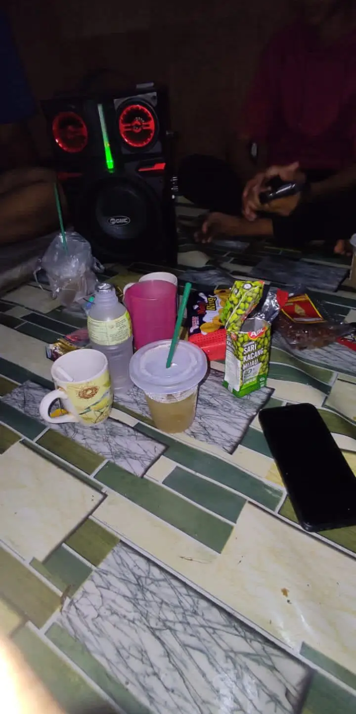 tongkrongan kami di kamar aja,GK kayak cwok lain di cafe#lewatberandafypシ😎🥰❤💜⚘ 