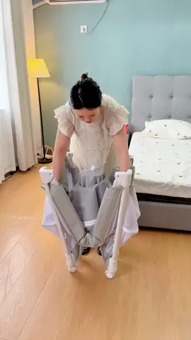 Giường cũi gấp gọn cho bé, có thể để liền với giường của bố mẹ, bé nào cũng thích😍 #giuongcui #giuongcuitreemvn✅ #noidiatrung 