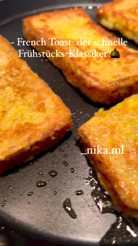 ~ French Toast: der schnelle Frühstücks-Klassiker 🛎️ Milch Eier Salz Butter Toastbrotscheiben Zimt + Zucker zum Bestreuen Die Milch mit dem Salz und den Eiern verquirlen. Die Butter in einer großen Pfanne erhitzen. Die Brotscheiben jeweils in die Milch - Ei-Mischung tauchen und von beiden Seiten in der Pfanne goldbraun braten. Mit Zimt+Zucker bestreuen. #frenchtoast #armerritter #гренки #frühstück #завтрак #breakfast #zimtundzucker #kinderfrühstück #nikaml