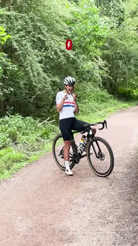 👋 Gravel pro Danni Shrosbree’s quickfire questions! Check out national gravel champion Danni showing off her skills in our Beginner vs Amateur vs Pro: Gravel Edition video, now on our YouTube! ⚡ Have you tried gravel before? 👀 #GCN