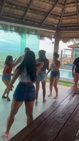Dançando com 5 mulheres #musicanova #tiktok #amizade #danca #momentosdivertidos #forro #desmantelo #fypシ゚viral @Milena @𝙈𝙐𝙎𝘼 𝘿𝙊 𝙋𝙄𝙎𝙀𝙄𝙍𝙊 