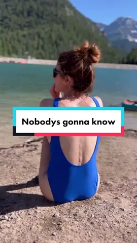 Do you know? And who else does this?  🙈😂  #nobodysgonnaknow #theyregonnaknow #lakeday #beachday #funnyvideos #exposingthetruth 