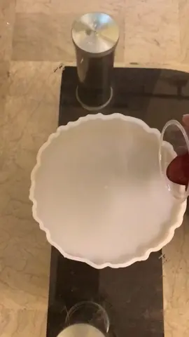 Resin Coaster💓  DM for oders & details. #resinarts #resinart #resinartist #resinworkshop #ressincoaster #resintray #foryoupage #artist #pakistan 