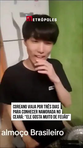 A internet está sendo cativada por uma história de #amor que transcendeu fronteiras e oceanos, envolvendo Luíza Vitória Ribeiro, de 20 anos, uma jovem universitária do Sertão do Ceará, e Yang Seok, também conhecido como Yan, um gamer coreano de 28 anos. Mais de 16 mil quilômetros separavam os dois. Yan reside na ilha de Jeju, na Coreia do Sul, e Luíza é moradora da cidade de Sobral, no Sertão nordestino do Brasil. No entanto, essa distância não foi um obstáculo para o casal. Depois de três dias de viagem, quatro voos e um táxi, eles finalmente puderam estar juntos fisicamente. #TikTokNotícias 