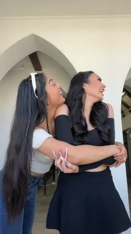 BUTTTERFLIESSS IM TELLING YALLLL 