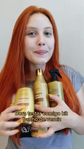 Testei o kit banho de verniz da @foreverliss e fiquei apaixonada 😍 Meu cabelo ficou extremamente hidratado, macio e exalando um cheirinho maravilhoso de coco ✨️ CAMI10 👈 aproveite esse cupom e já compre o seu kit 🫶 #cuidadoscomoscabelos #cuidadoscomosfios #tratamentocapilar #cabeloruivo #ruiva #cabelosaudavel #cabelo #rapunzel #autocuidado #autoestima #cabelao 