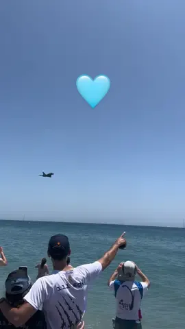 Probablemente, el vídeo más bonito de mi galería 🩵 #eurofightertyphoon #ejercitodelaire #fighterjet #military #beach #airshow #foryou #motril #caza #trending #Love #eurofighter 