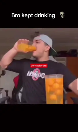 Would u do this😭#fyp #capcut #foryoupage #relatable #funny #food #viral #egg #drinks 