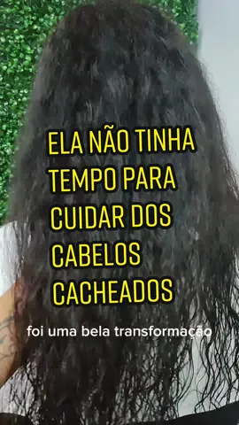 Essa cliente precisava de praticidade pro dia-a-dia então propus a ela fazer o Alisamento sem formol da Uze Glam e o resultado ficou incrível 😍 #alisamentoembauru #alisamentoorganico #progressivasemformol #baurueregiao #uzeglam #progressiva #cheratina #cheratinalisciante #keratinabrasileña #alisamentocapilar #trattamentolisciante #alisamentosemformol 