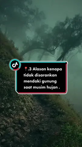 1. Jalur Pendakian yang semakin Sulit Musim hujan identik dengan cuaca buruk. Hujan yang turun akan membuat jalur pendakian menjadi licin sehingga rawan tergelincir.  melintasi jalan setapak yang biasanya berubah menjadi aliran air tak hanya semakin menyusahkan, tetapi juga membahayakan.  2. Risiko Tersambar Petir  Nah saat akan turun hujan lebat atau badai, biasanya akan disertai petir. Kemungkinan terjadinya badai dan petir pun jauh lebih tinggi di musim hujan. 3. Risiko Hipotermia . Hampir dipastikan pakaian akan basah ketika mendaki di saat hujan. Meski sudah mengenakan jas hujan, air biasanya masih bisa masuk l sehingga tetap bisa membasahi baju atau celana. Nah itu 3 alasan kenapa tidak di sarankan mendaki gunung di musim hujan. 📍VT saat badai di gunung buthak jawa timur . #gunungindonesia #foryourpage #hikingadventures #Hiking #nature #alam 