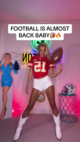 WHO’S GOING TO THE SUPER BOWL?? #nfl #nflfootball #nflthemesong #nflmemes #nfldances #sportscelebrations #fyp 