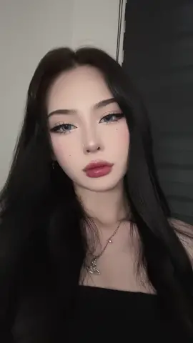 #강해보이는얼굴 