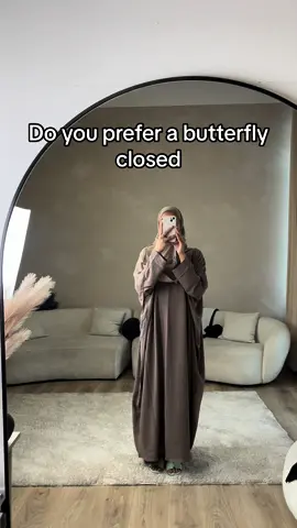 Inner belt on the closed one is my fabourite 🫶🏽 #abaya #muslim #hijabi #hijab #barbie #modestfashion #islam #outfitinspo 