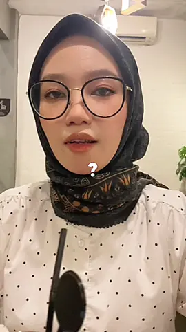 Kamu suka aku pakai kacamata atau nggak, Sayang? #hijab #OOTD #hotgirl #foryou 